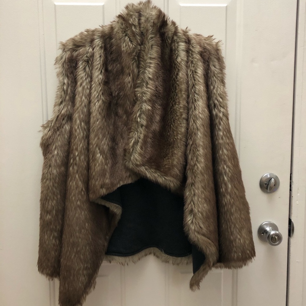 Women’s faux fur vest
